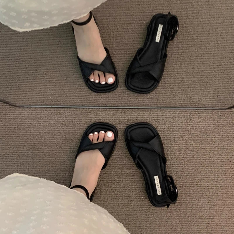 Women's Sandals Summer 2025 New Flat Rubber Sole Comfortable Sandals Breathable Fashion Luxury Outdoor Beach Women's Shoes