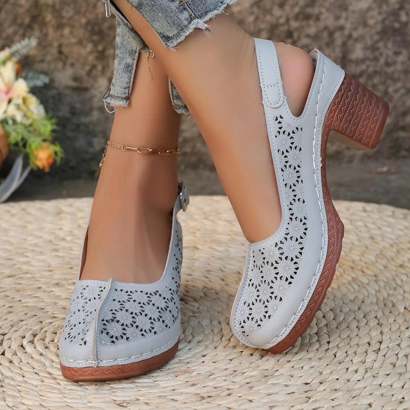 Women Sandals Retro Comfortable New Summer Shoes for Women Thick Heeled Fish Mouth Middle Heeled Fashion Hollow Sandals Women