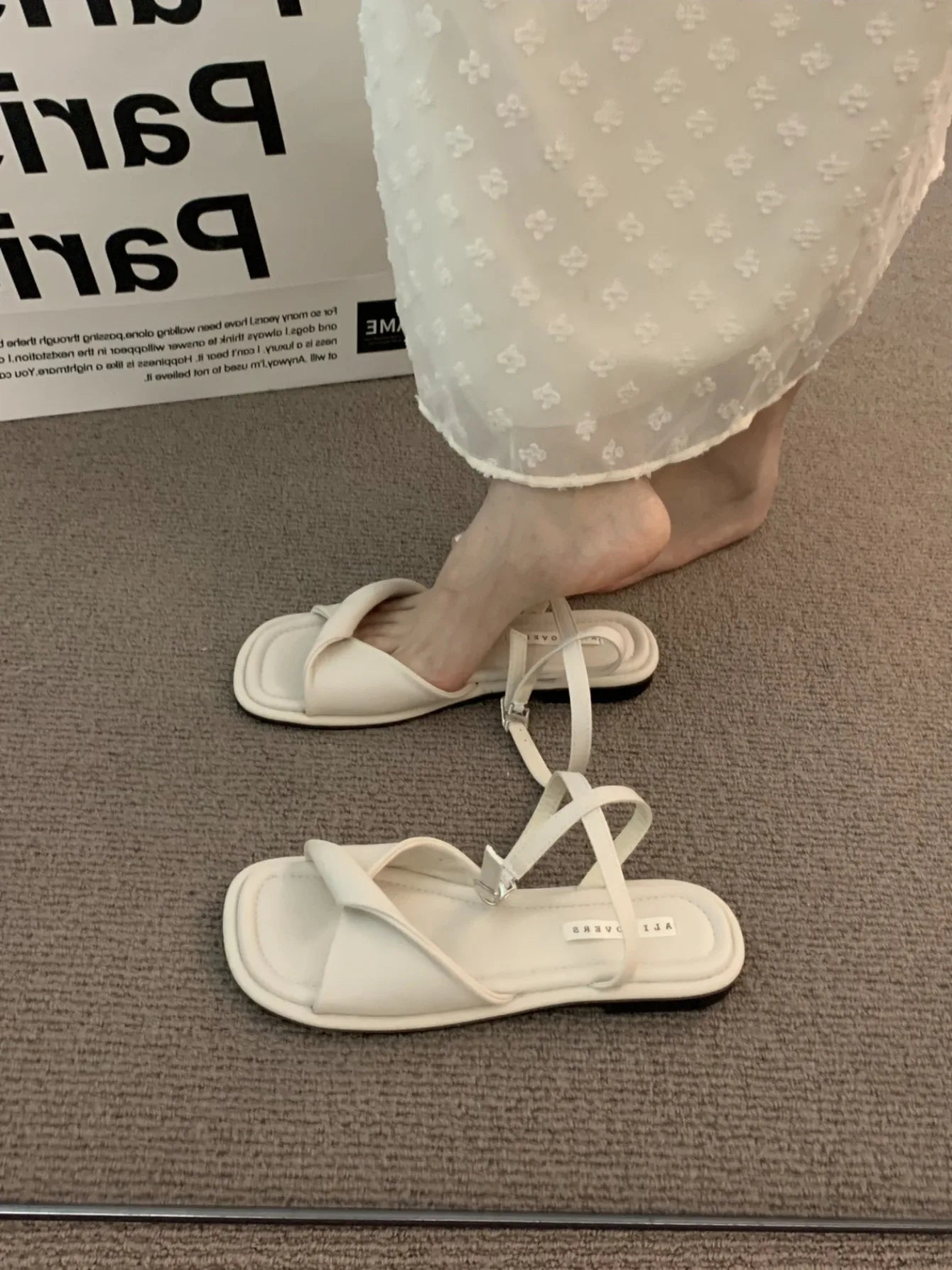 Women's Sandals Summer 2025 New Flat Rubber Sole Comfortable Sandals Breathable Fashion Luxury Outdoor Beach Women's Shoes