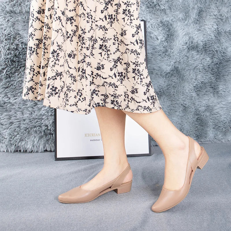 Elegant Jelly Sandals for Women — Breathable, Non-Slip & Effortlessly Chic
