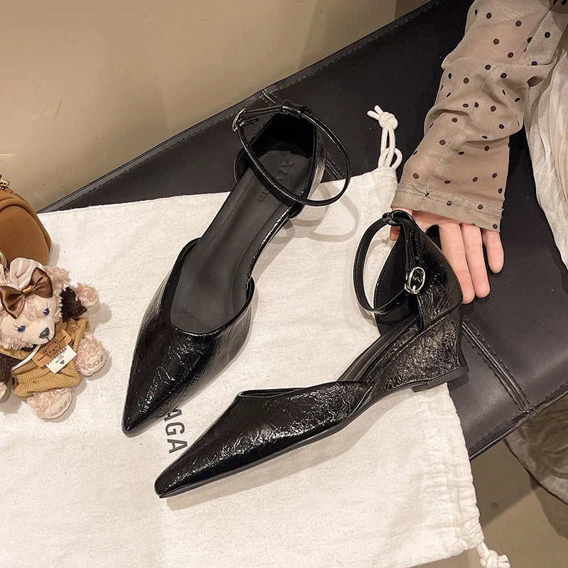 Women's fashionable pointed-toe platform sandals. 2026 summer new style elegant single-strand bow tie high heels. Sizes 35-42