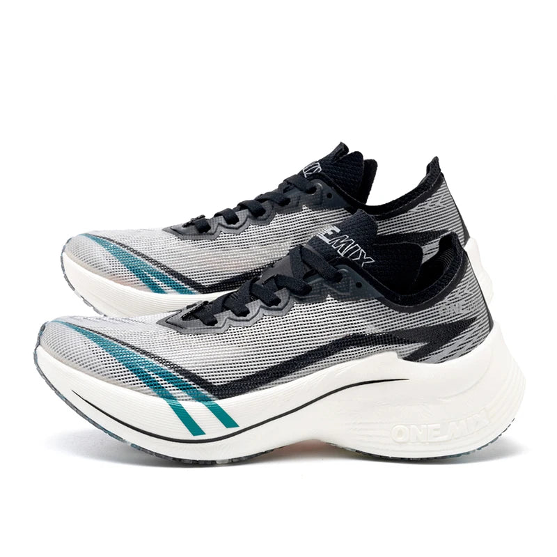 Carbon Plate Marathon Running Shoe — Ultralight, Shock-Absorbing & Built to Break Your Personal Best
