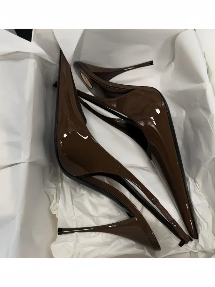 2026 Spring and Summer New Simple Pointed Back Hollow Sandals European and American Fashion Versatile Banquet Women's Shoes