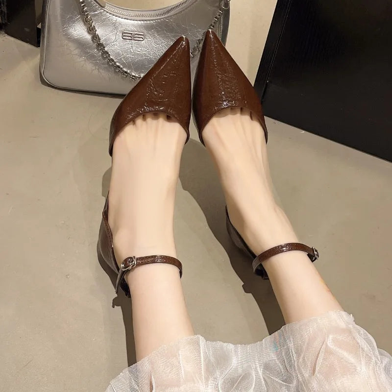 Women's fashionable pointed-toe platform sandals. 2026 summer new style elegant single-strand bow tie high heels. Sizes 35-42