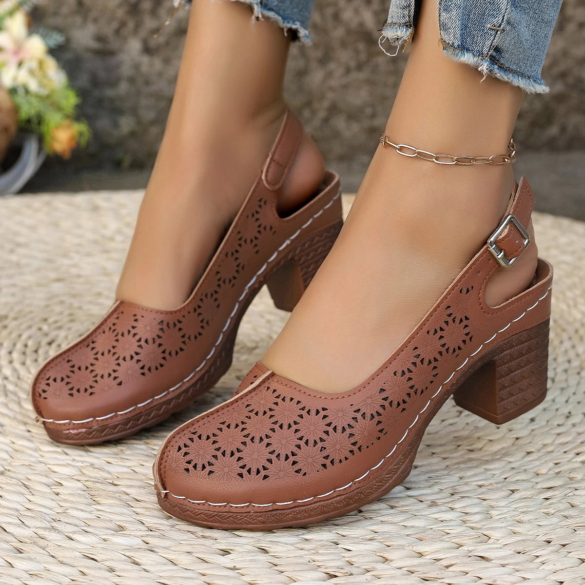 Women Sandals Retro Comfortable New Summer Shoes for Women Thick Heeled Fish Mouth Middle Heeled Fashion Hollow Sandals Women