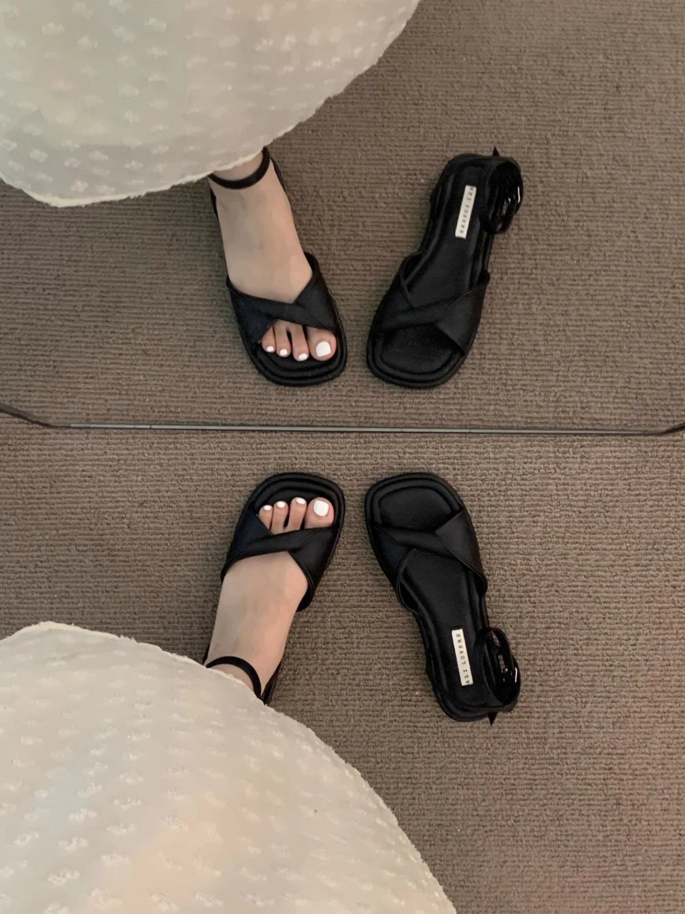 Women's Sandals Summer 2025 New Flat Rubber Sole Comfortable Sandals Breathable Fashion Luxury Outdoor Beach Women's Shoes