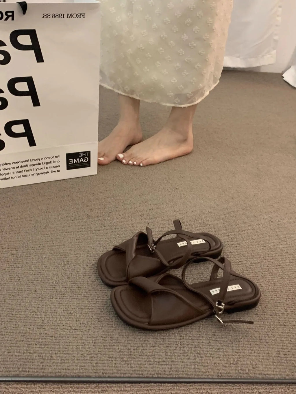 Women's Sandals Summer 2025 New Flat Rubber Sole Comfortable Sandals Breathable Fashion Luxury Outdoor Beach Women's Shoes