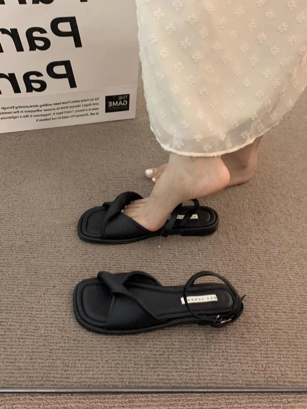 Women's Sandals Summer 2025 New Flat Rubber Sole Comfortable Sandals Breathable Fashion Luxury Outdoor Beach Women's Shoes