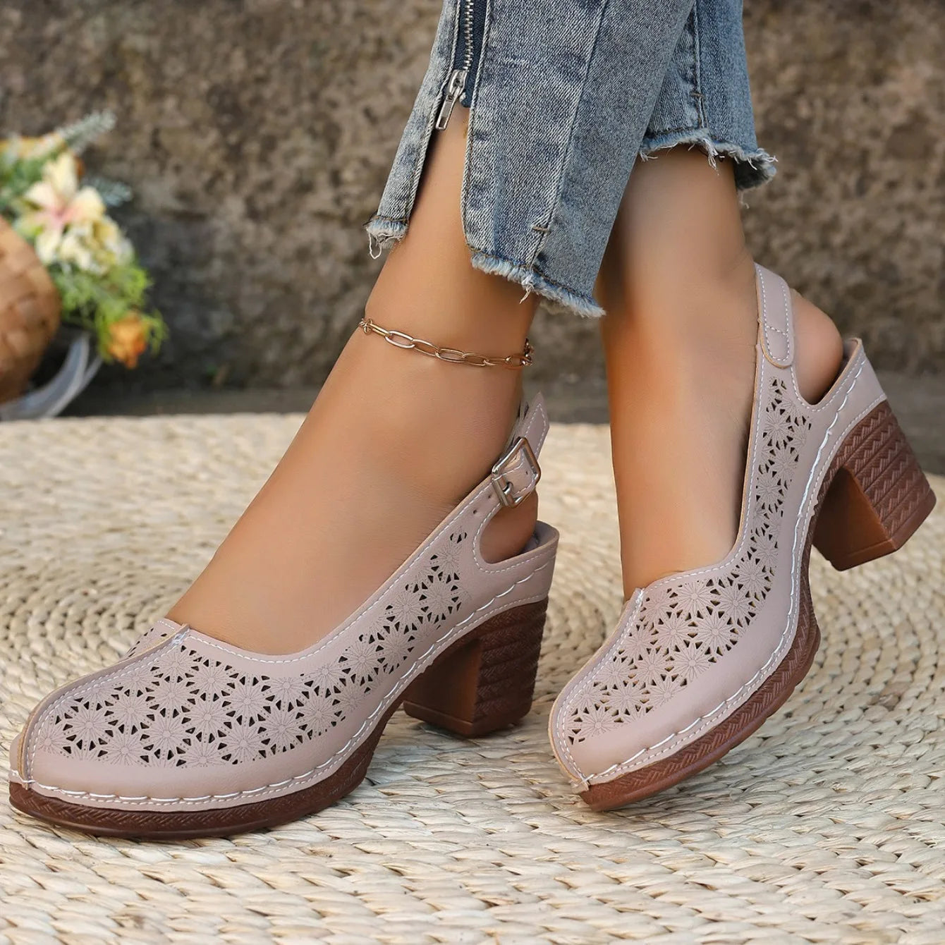 Women Sandals Retro Comfortable New Summer Shoes for Women Thick Heeled Fish Mouth Middle Heeled Fashion Hollow Sandals Women